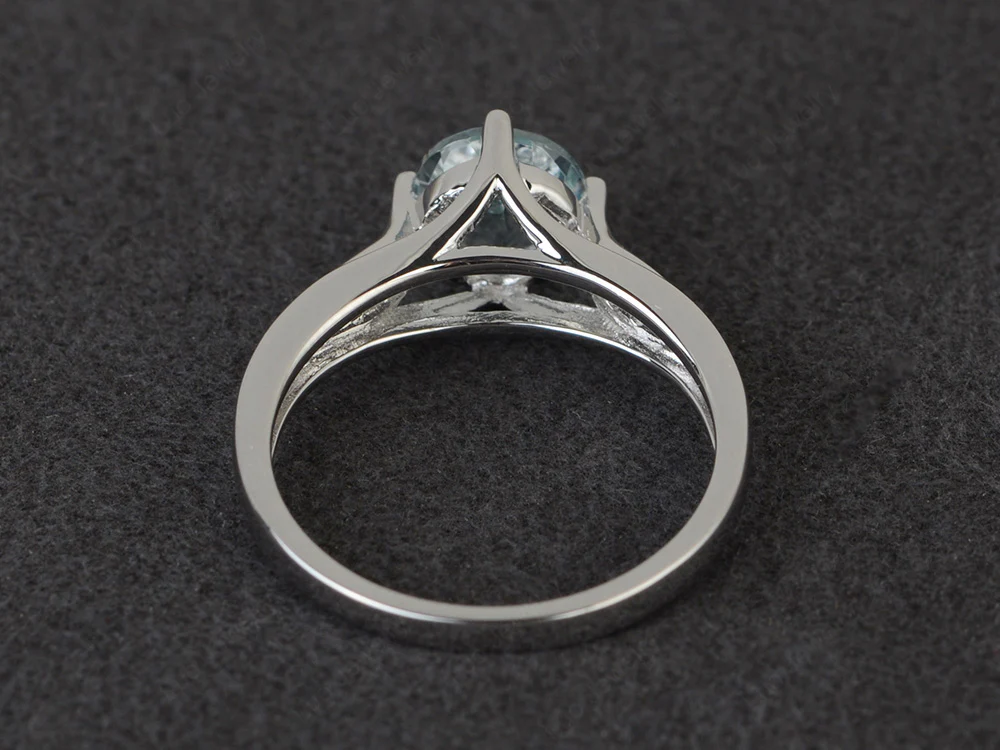 Vintage Round Cut Aquamarine Ring - Image 3