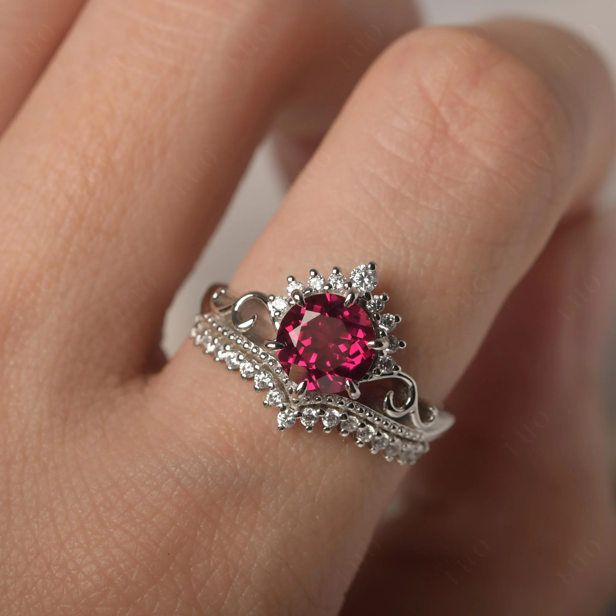 Vintage Ruby Cocktail Ring - Image 14