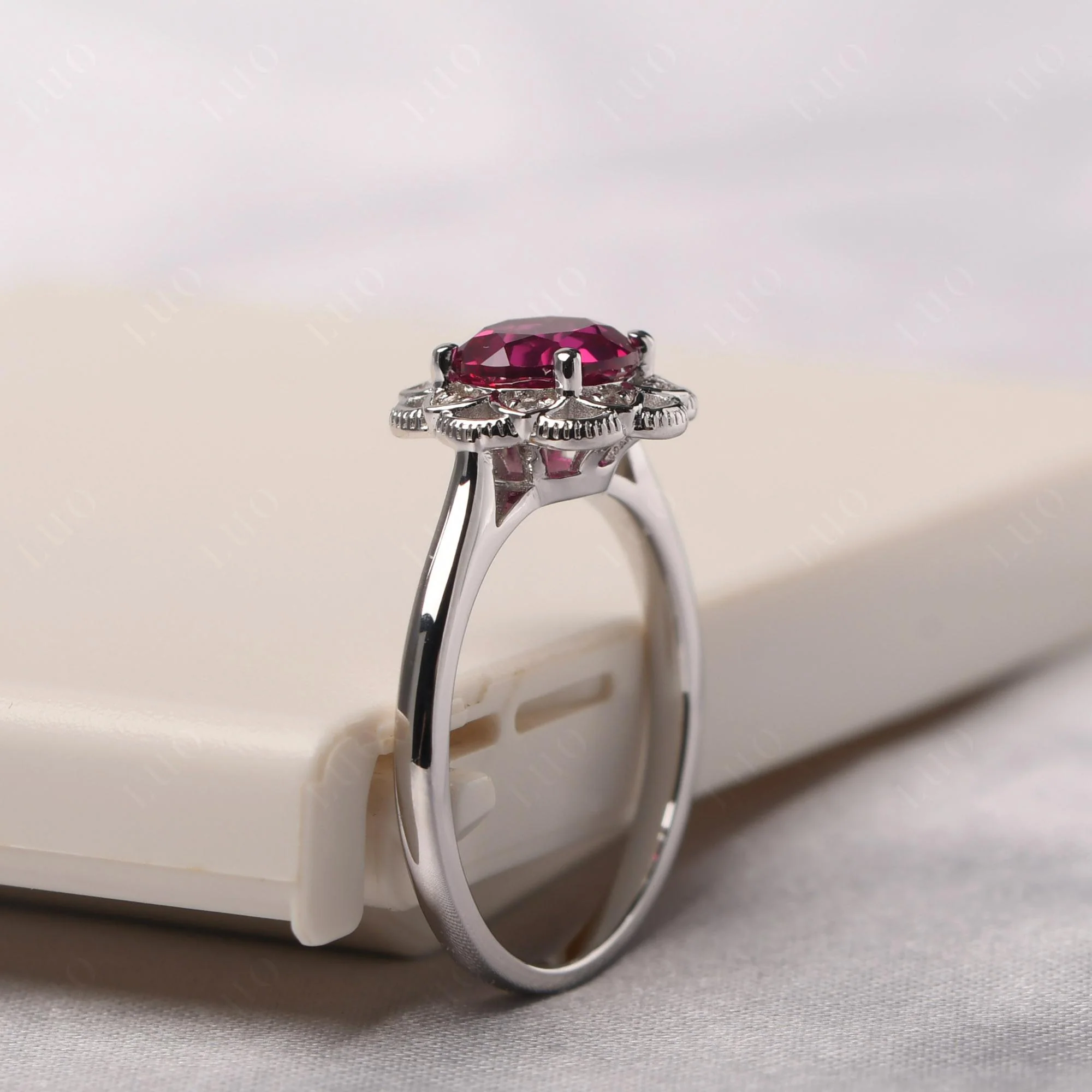 Round Cut Ruby Filigree Ring - Image 13