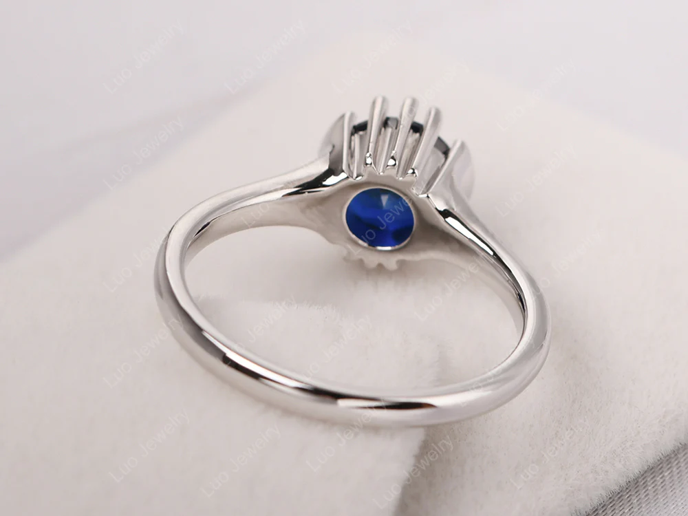 Unique Sapphire Solitaire Ring - Image 3
