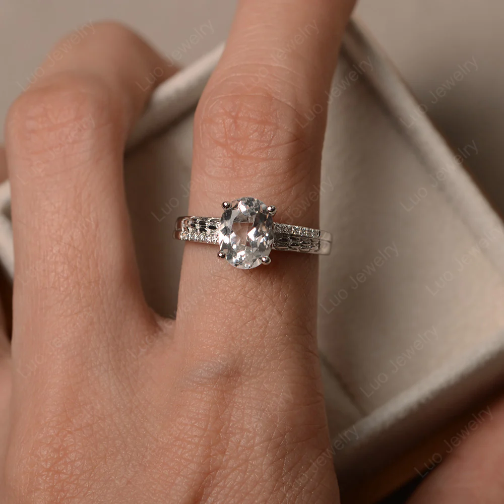 Vintage Style Oval Cut White Topaz Ring - Image 4
