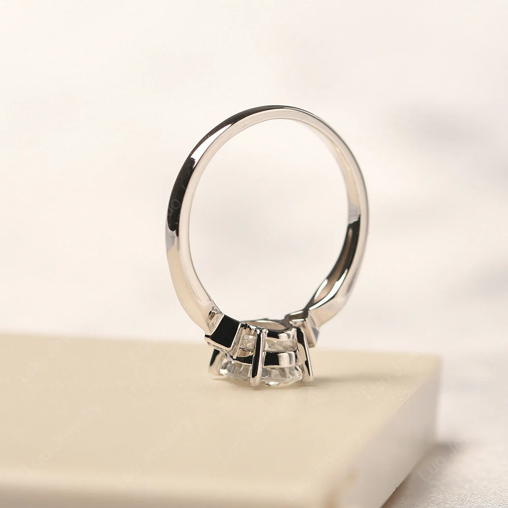 Antique Style White Topaz Ring - Image 4