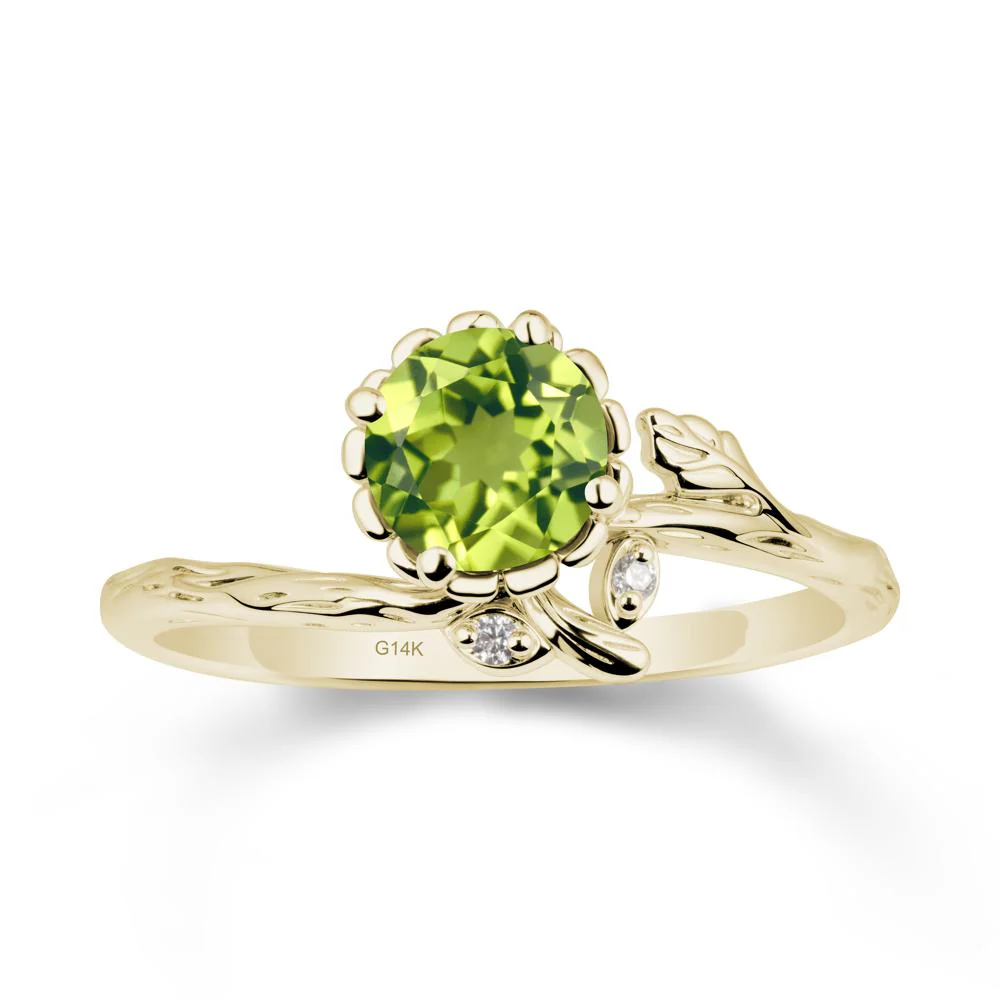 Woodgrain Textured Band Floral Peridot Ring - Image 4