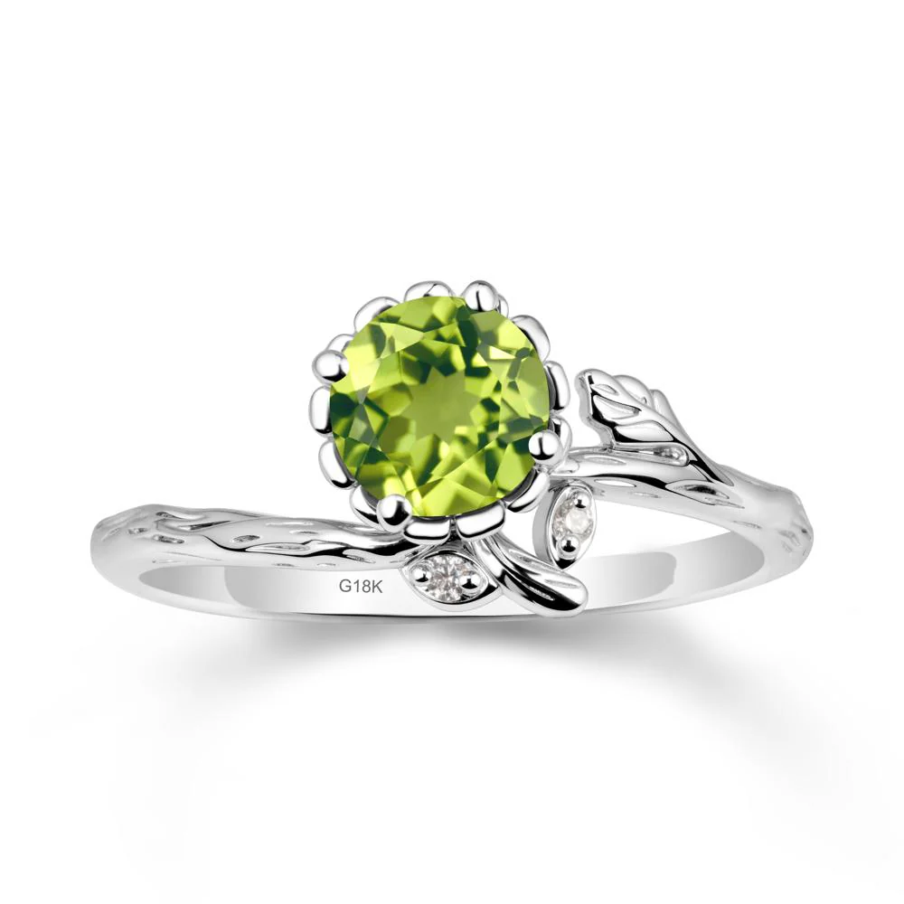 Woodgrain Textured Band Floral Peridot Ring - Image 6